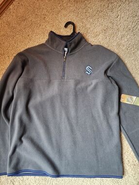 Womem Seattle Kraken Hockey Quarter Zip Flecce Top Nwt New M 8/10